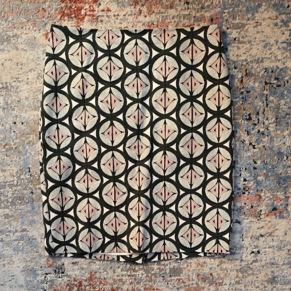 Ann Taylor Black and Pink Patterned Skirt